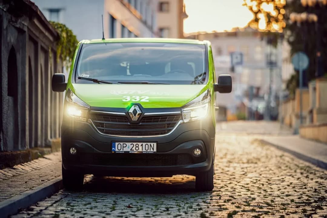 Asystent spedytora co robi - kluczowe obowiązki i umiejętności w logistyce