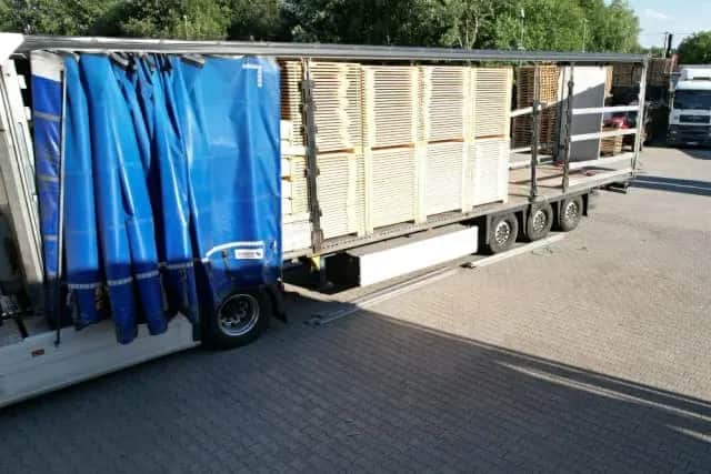 Ile waży naczepa? Kluczowe informacje o wagach i typach naczep Ile waży naczepa? Kluczowe informacje o wagach i typach naczep