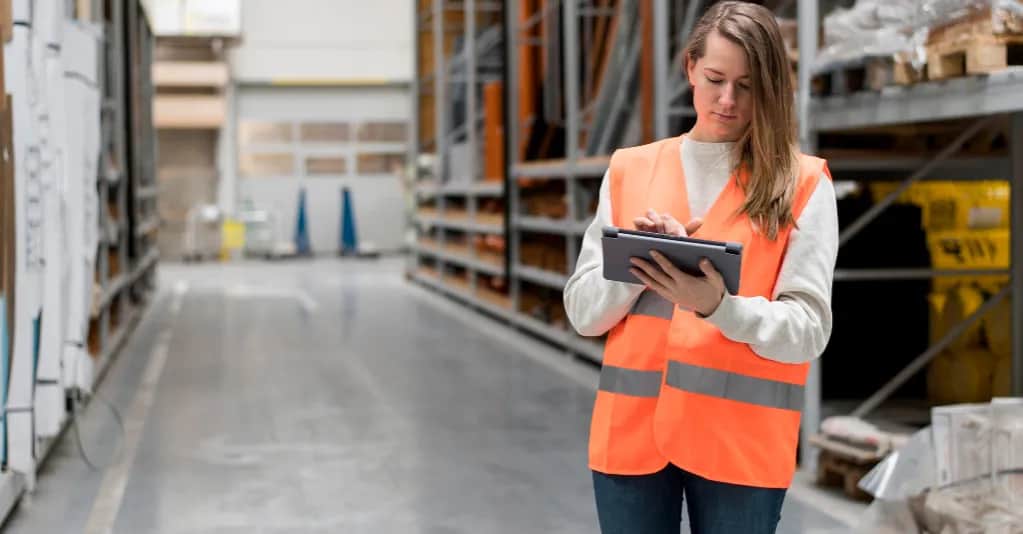 Czy spedytor to dobry zawód? Poznaj zalety i wyzwania tej pracy