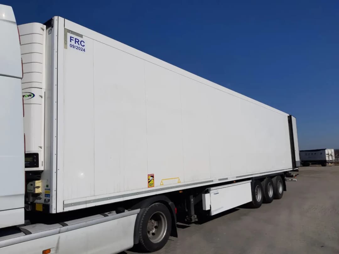 Ile kosztuje wynajem naczepy? Sprawdź ceny i oszczędzaj na transporcie