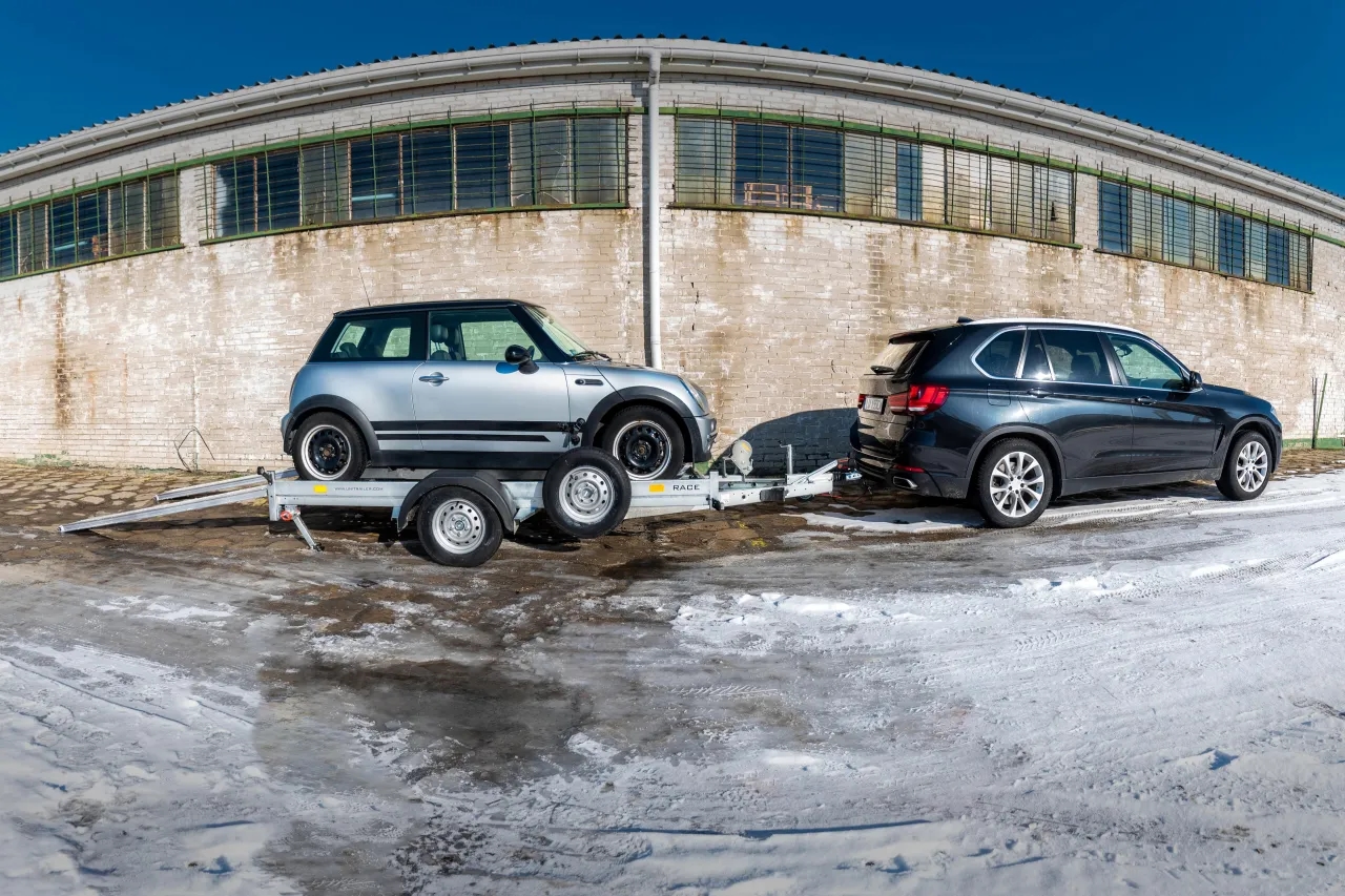 Czy diesla można holować? Poznaj ryzyko i bezpieczne alternatywy