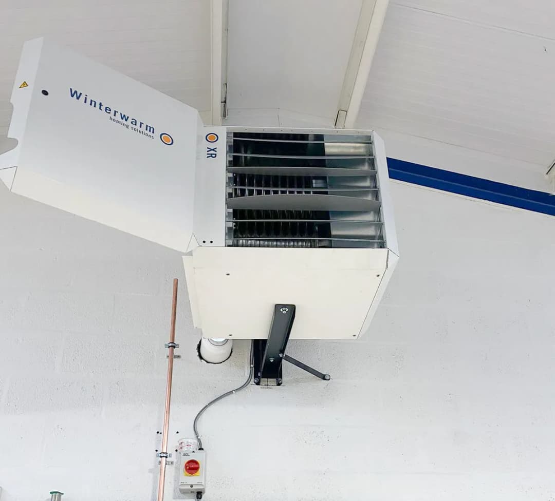 Jaką nagrzewnicę do warsztatu wybrać, aby uniknąć wysokich kosztów?