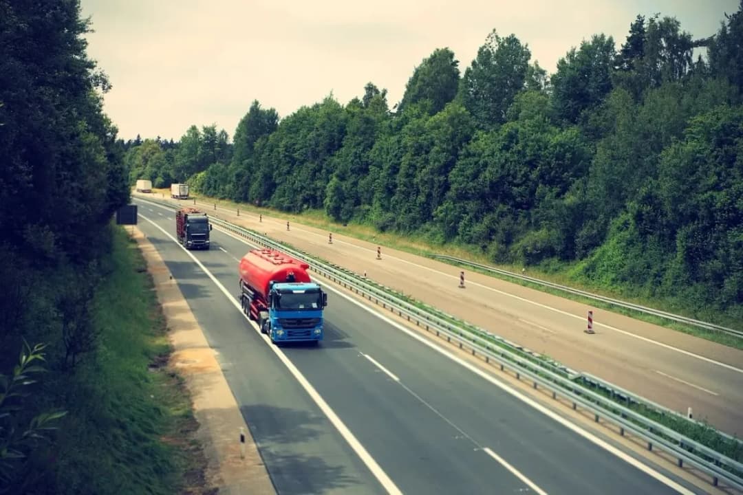 Od kiedy darmowe autostrady w Polsce? Sprawdź, które trasy są bez opłat